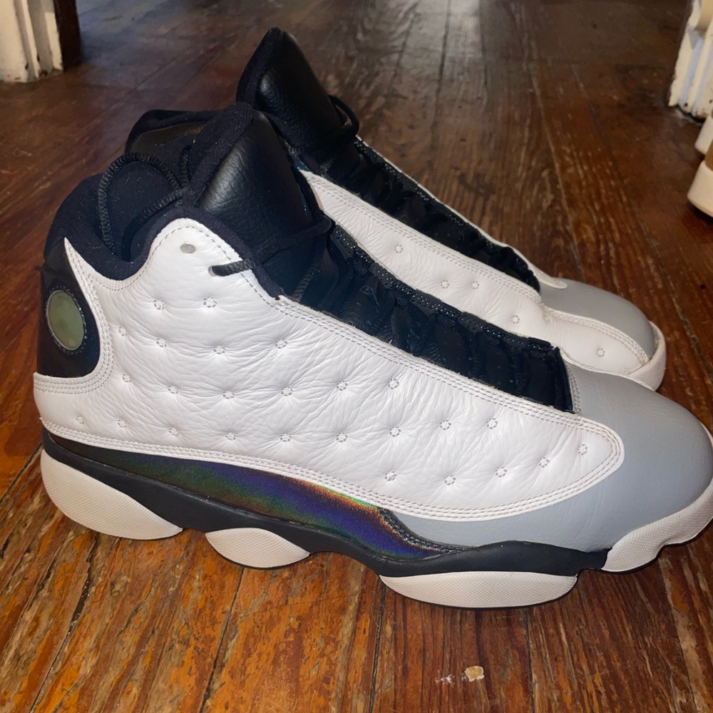 Slightly used Men’s Jordan 13 ‘Barons Hologram’ size 12